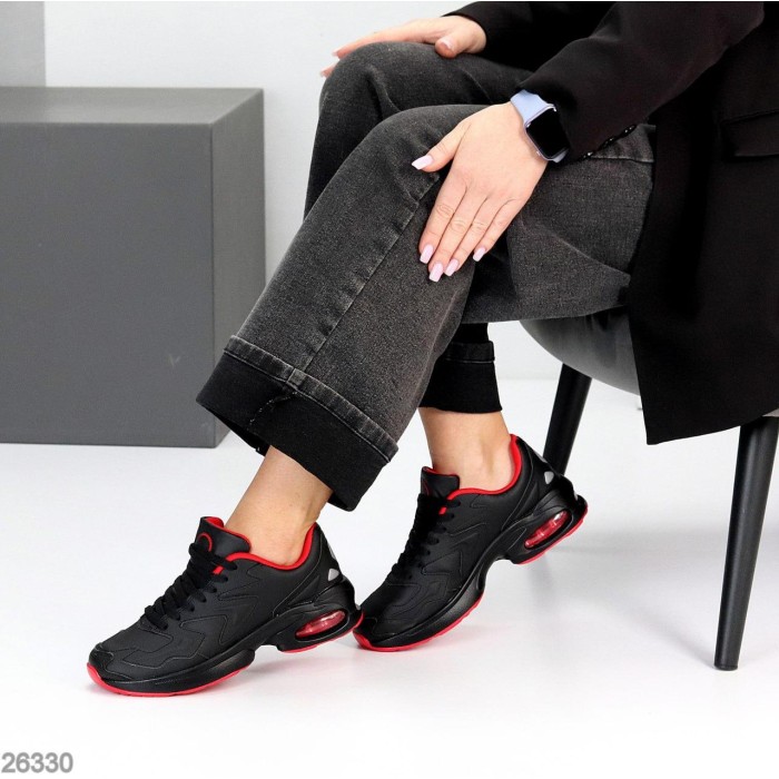 Кросівки жіночі еко-шкіра колір-чорний 36,37,38р