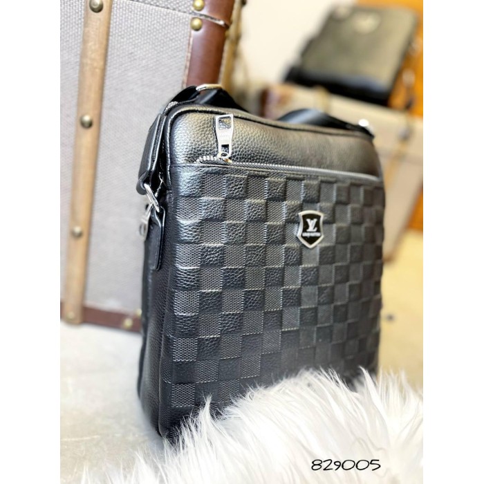 Чоловіча сумка 3 відділення  натуральна шкіра Чорна