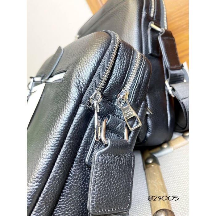 Чоловіча сумка 3 відділення натуральна шкіра Чорна