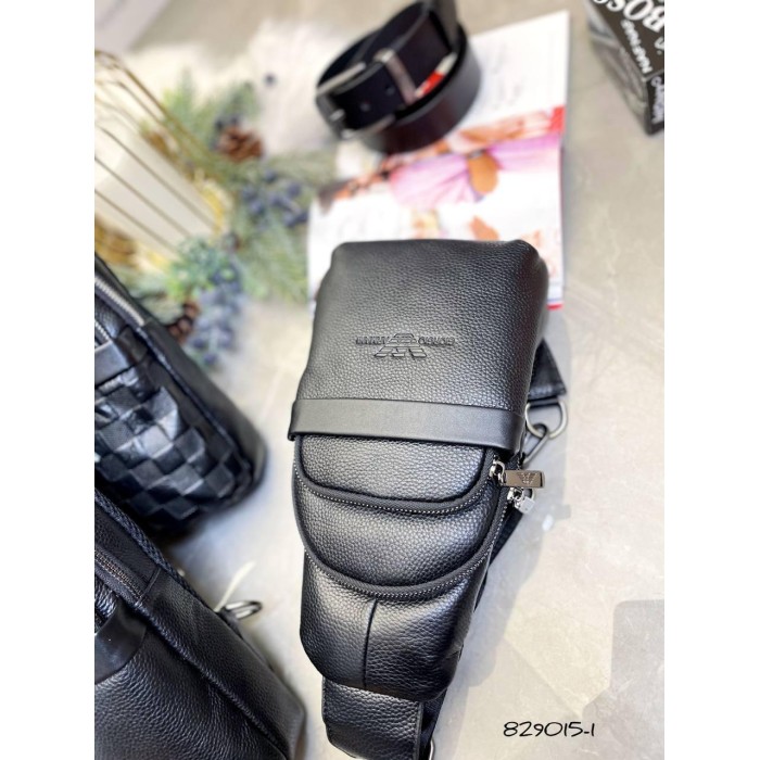 Сумка чоловіча кросбоді 3 відділення натуральна шкіра Чорна