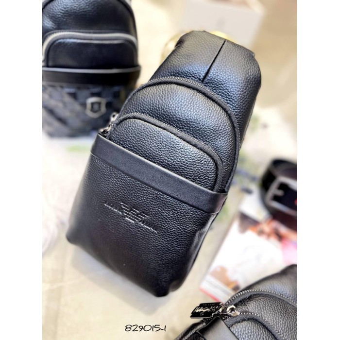 Сумка чоловіча кросбоді 3 відділення натуральна шкіра Чорна