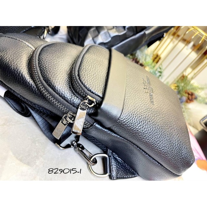 Сумка чоловіча кросбоді 3 відділення натуральна шкіра Чорна