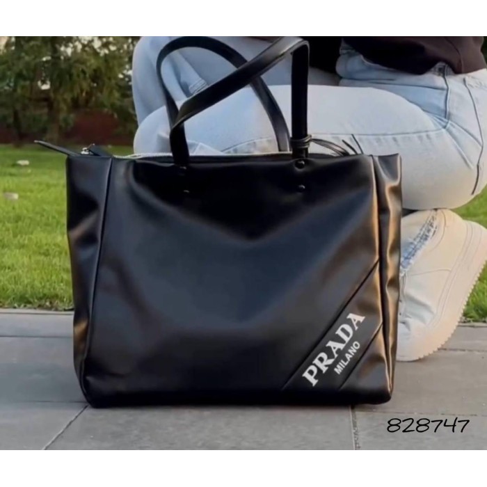 Сумка жіноча Прада шопер на змійці з екошкіри люкс колір: Чорний