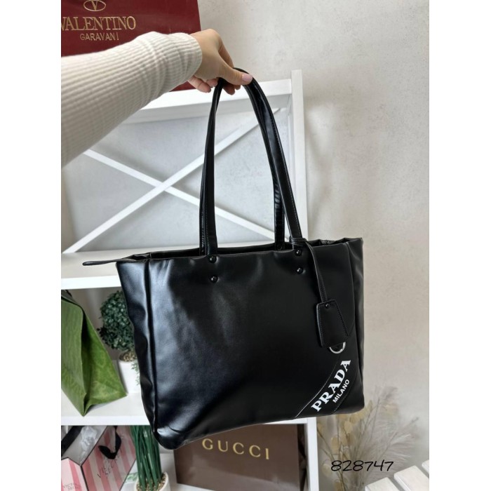 Сумка жіноча Прада шопер на змійці з екошкіри люкс колір: Чорний