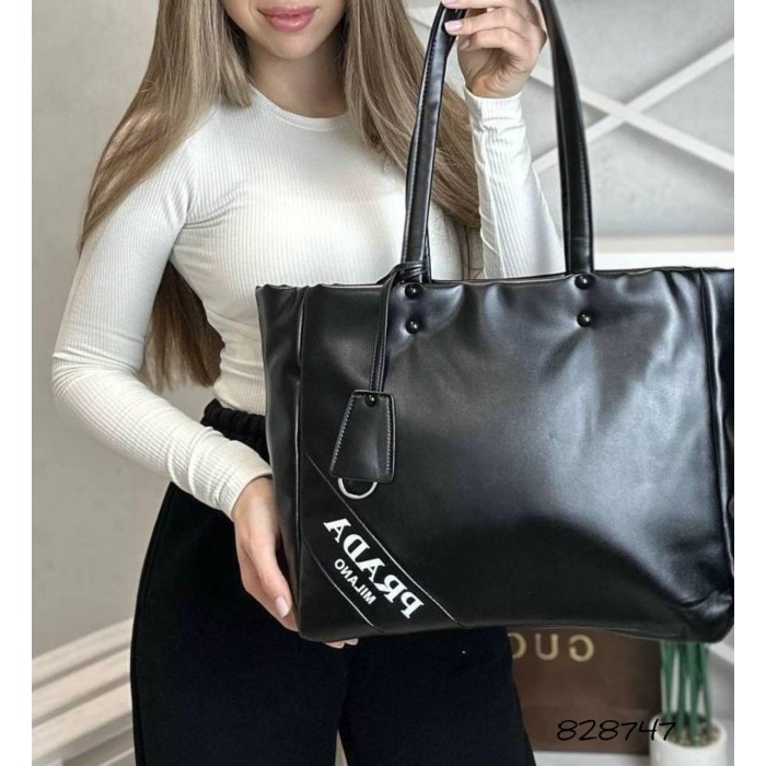 Сумка жіноча Прада шопер на змійці з екошкіри люкс колір: Чорний