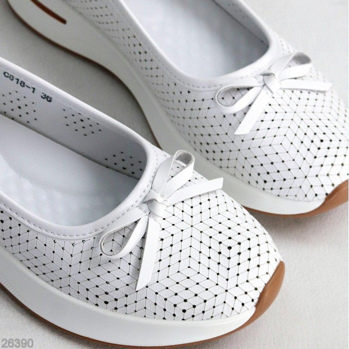 Балетки жіночі натуральна шкіра білі 36,38,39.41р