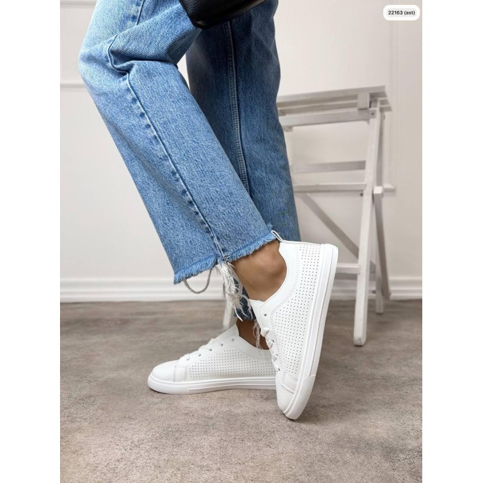 Кеди жіночі натуральна шкіра перфорація білі 36,37,38,39,40,41р