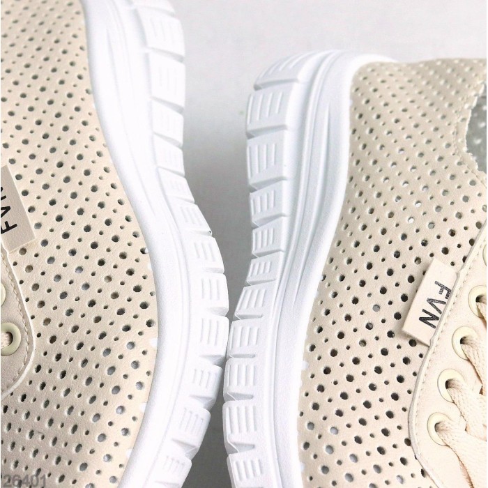 КросІвки жіночі еко-шкіра колір-беж 36,37,38,39,41р.