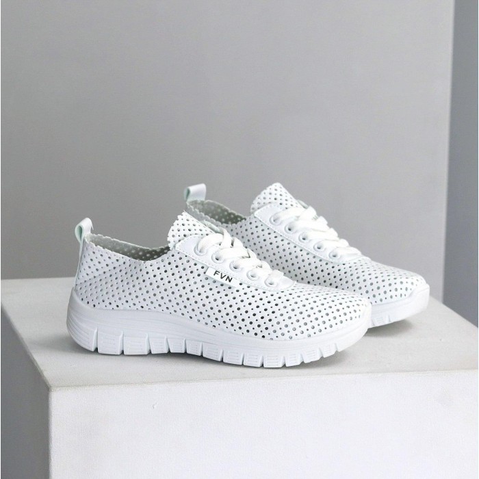 Кросівки жіночі еко-шкіра колір-білий 38,39,40р