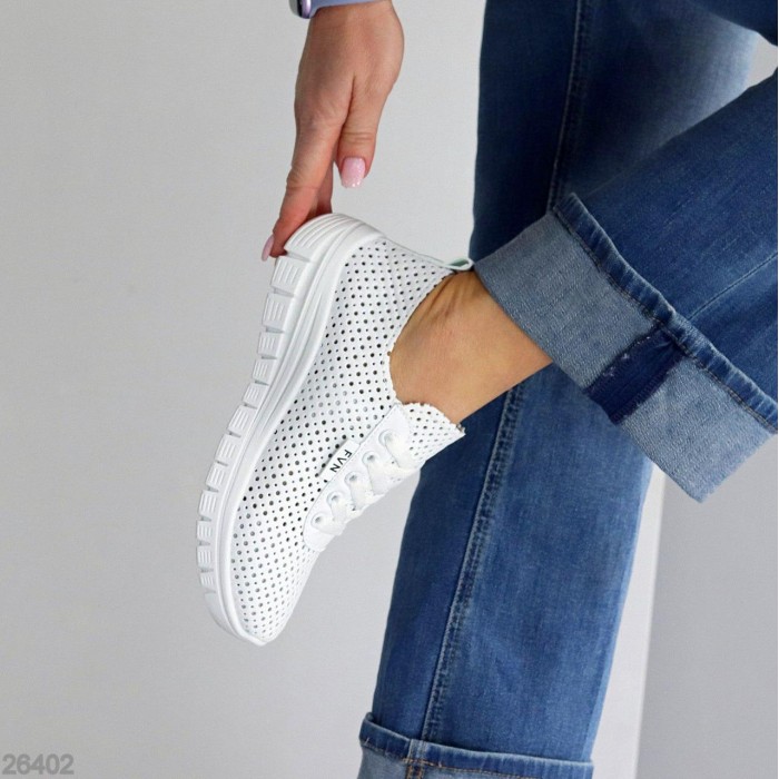 Кросівки жіночі еко-шкіра колір-білий 38,39,40р