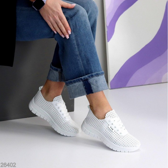 Кросівки жіночі еко-шкіра колір-білий 38,39,40р