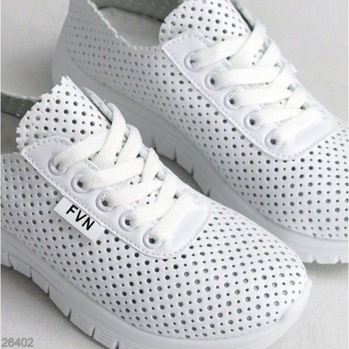 Кросівки жіночі еко-шкіра колір-білий 38,39,40р