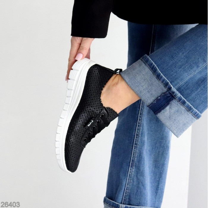 Кросівки жіночі еко-шкіра колір-чорний 36,37,38,39,41р