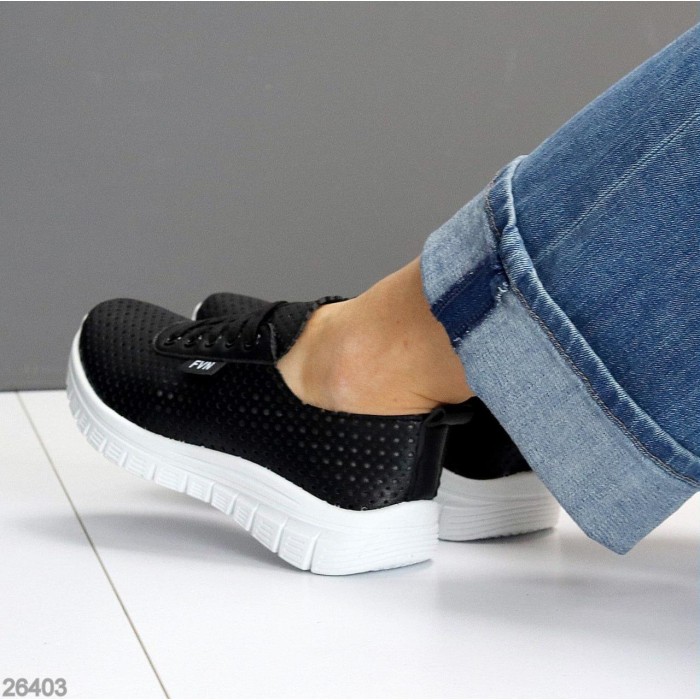 Кросівки жіночі еко-шкіра колір-чорний 36,37,38,39,41р