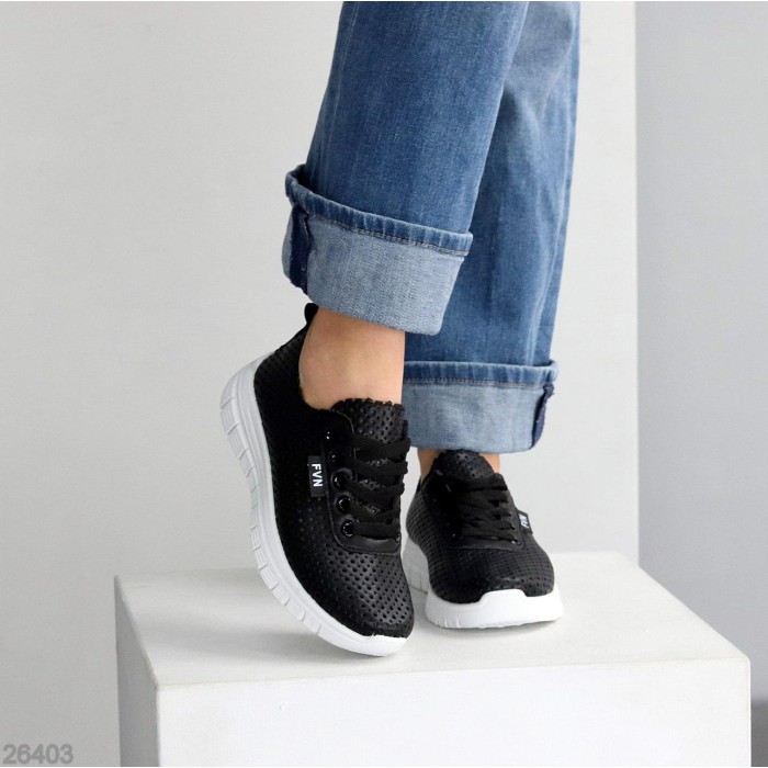 Кросівки жіночі еко-шкіра колір-чорний 36,37,38,39,41р
