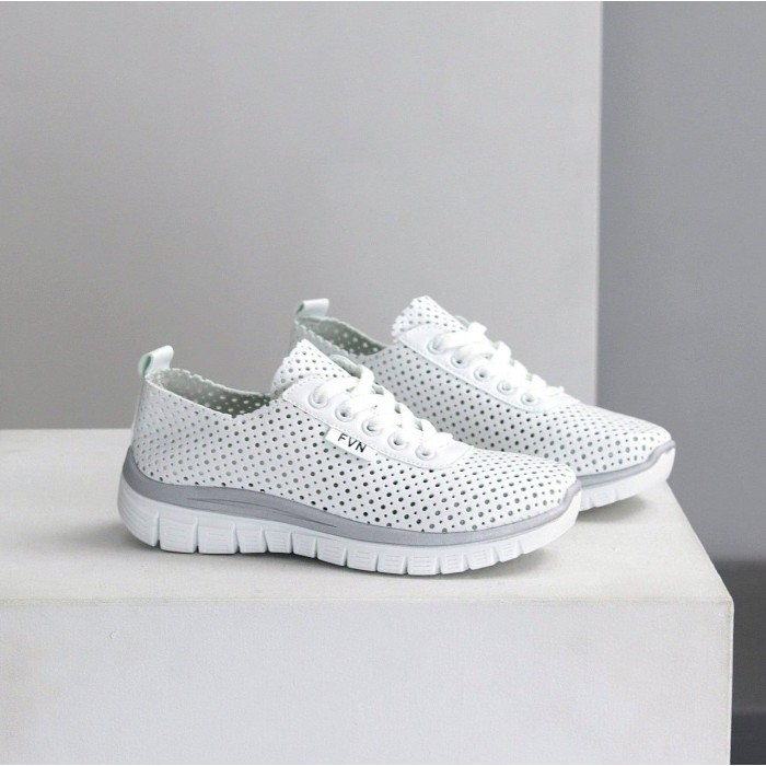 Кросівки жіночі еко-шкіра колір-білий 36,38,39,40,41р