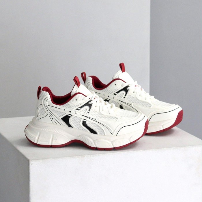 Кросівки жіночі еко-шкіра колір-білий на 35.5,37р