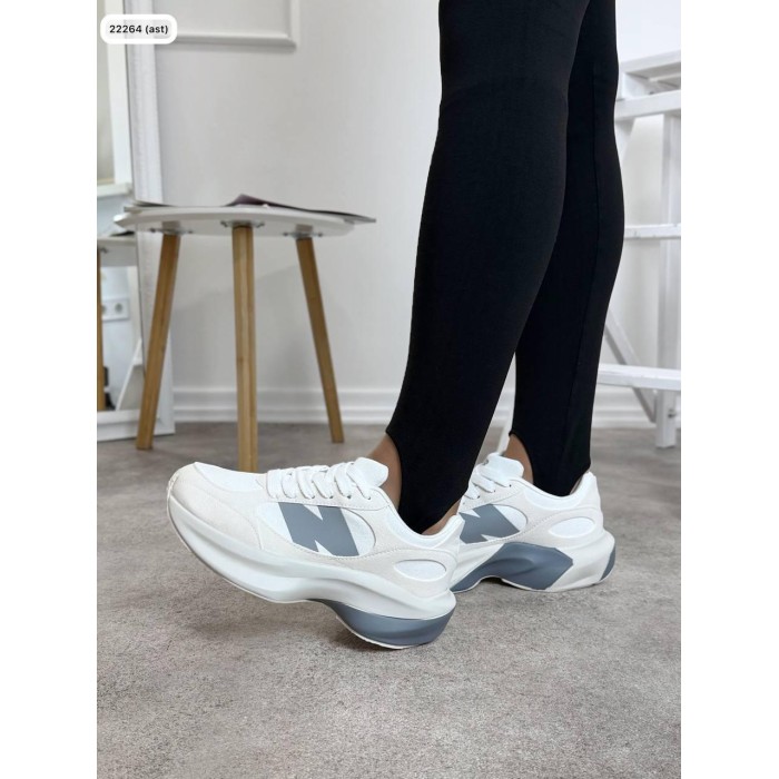 Кросівки жіночі комбіновані натуральна замша/ щкіра молочні на 37,38,39,40р