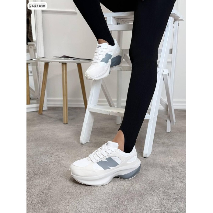 Кросівки жіночі комбіновані натуральна замша/ щкіра молочні на 37,38,39,40р