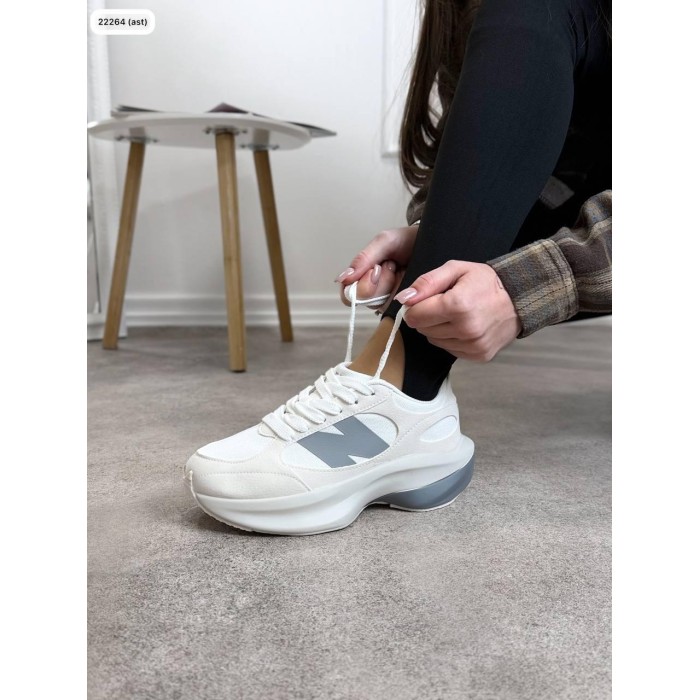 Кросівки жіночі комбіновані натуральна замша/ щкіра молочні на 37,38,39,40р