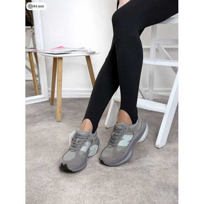 Кросівки жіночі комбіновані натуральна замша/ щкіра сірі-хакі. на 37,38,39,40р