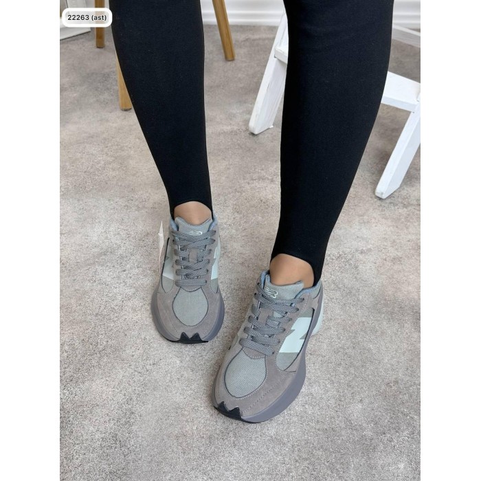 Кросівки жіночі комбіновані натуральна замша/ щкіра сірі-хакі. на 37,38,39,40р