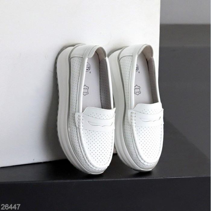 Лофери жіночі натуральна шкіра білі 36,38,39,40,41р