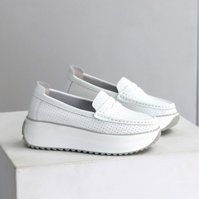 Лофери жіночі натуральна шкіра білі 36,38,39,40,41р