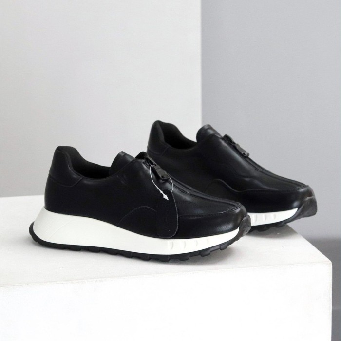 Кросівки жіночі натуральна шкіра чорні 37,39,41р