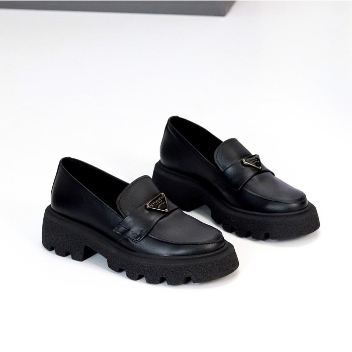 Лофери жіночі натуральна шкіра чорні 36,37,38,39,40р