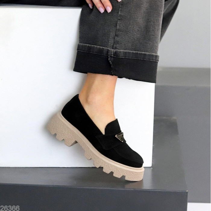 Лофери жіночі натуральна замша чорні 36,37,38,40р