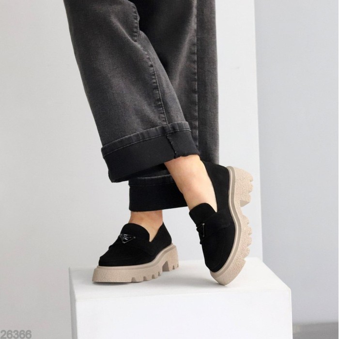 Лофери жіночі натуральна замша чорні 36,37,38,40р