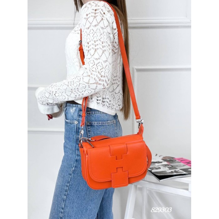 Сумка жіноча 3 відділення з натуральної шкіра колір: Чорна, Малина, Беж, Поморанчевий