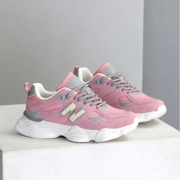 Кросівки жіночі натуральна замша колір-рожевий на 35.5,36,39,41р