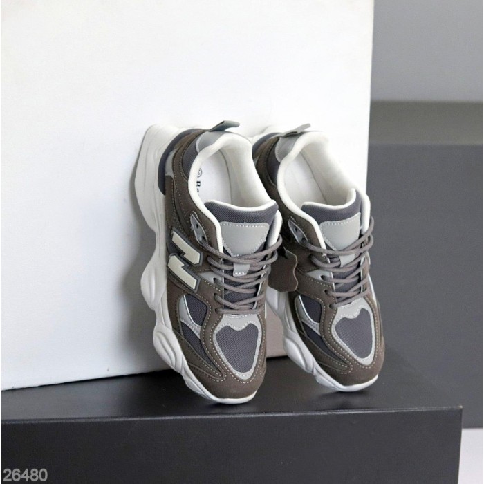 Кросівки жіночі натуральна замша сірі на 35.5,36,39р