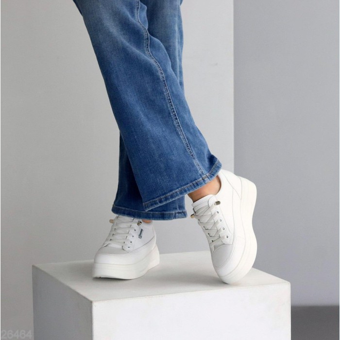 Кроссовки женские натуральная-кожа цвет-белый на 35.5,36,37,38,39р.