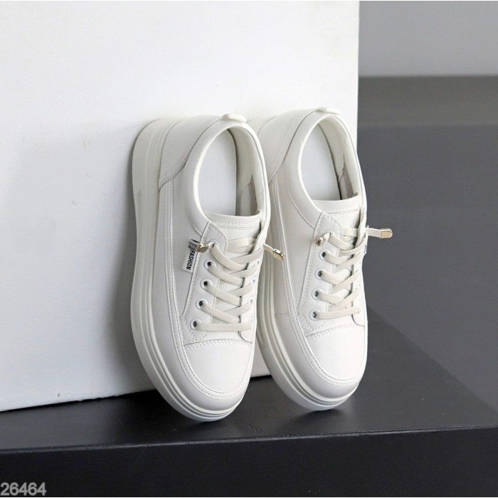 Кроссовки женские натуральная-кожа цвет-белый на 35.5,36,37,38,39р.