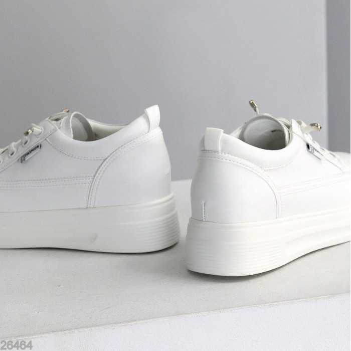 Кроссовки женские натуральная-кожа цвет-белый на 35.5,36,37,38,39р.