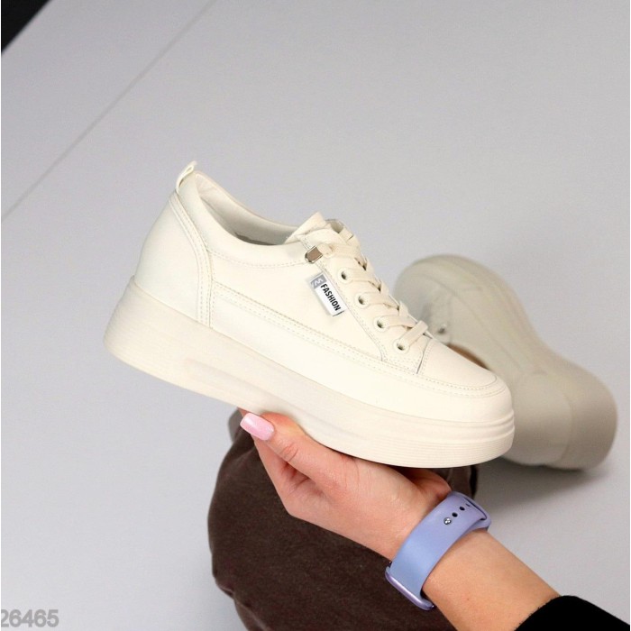 Кросівки жіночі натуральна шкіра колір беж на 35,35.5,36,37,38,39р