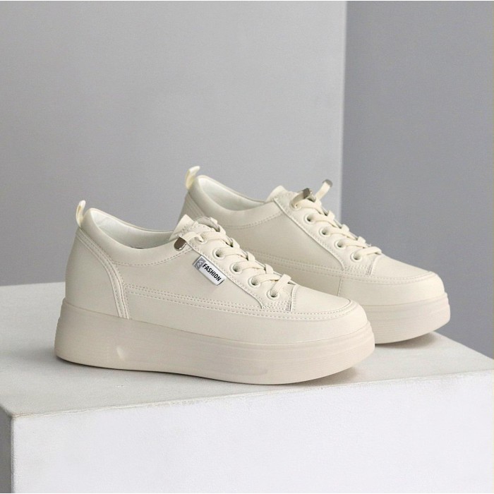 Кросівки жіночі натуральна шкіра колір беж на 35,35.5,36,37,38,39р