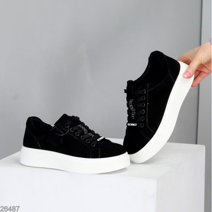 Кросівки жіночі натуральна замша чорні 37,38,39р