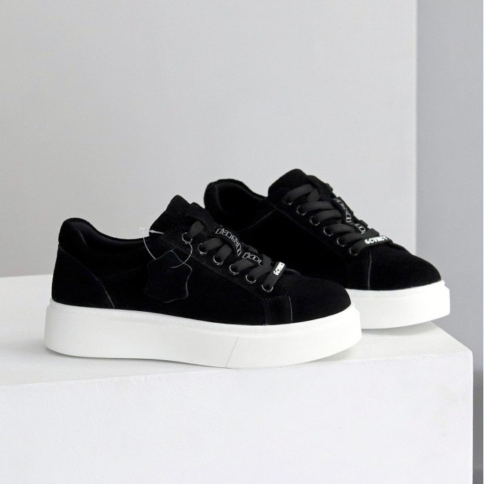 Кросівки жіночі натуральна замша чорні 37,38,39р