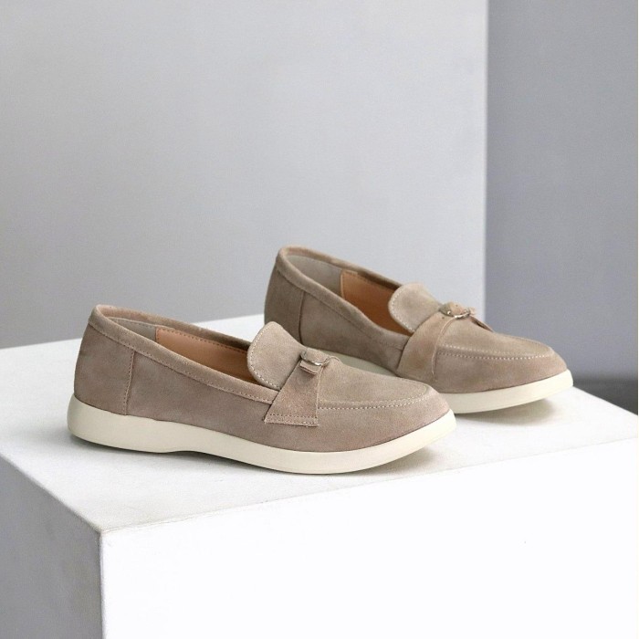 Лофери жіночі натуральна замша беж на 37,38,39,40,41р