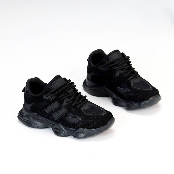 Кросівки жіночі натуральна замша чорні на 35.5,36,37,39,41р