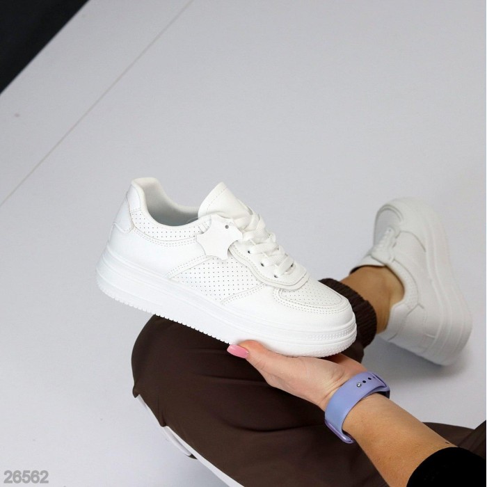 Кросівки жіночі натуральна шкіра білі на 35.5,36,37,38,39р.