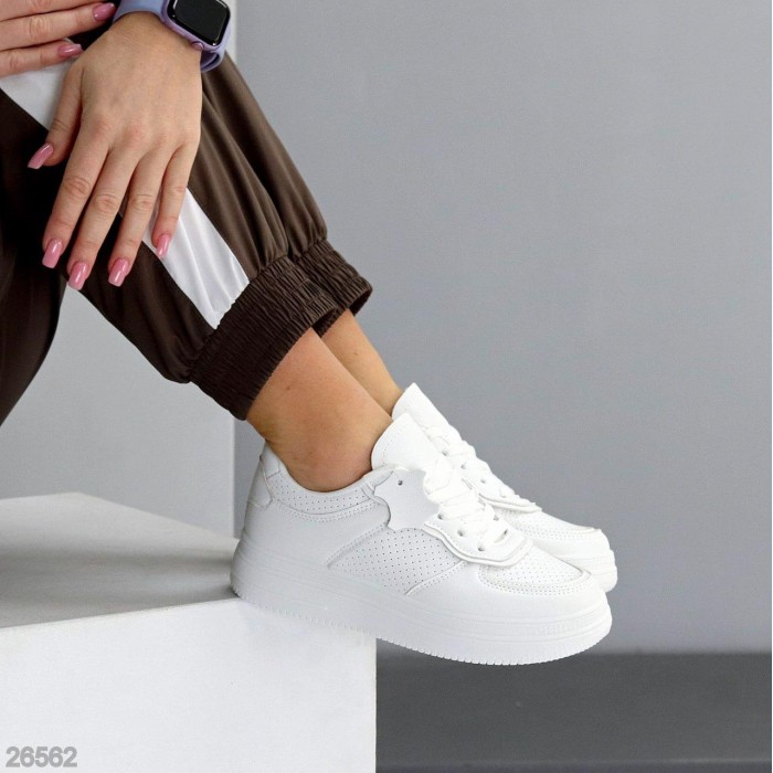 Кросівки жіночі натуральна шкіра білі на 35.5,36,37,38,39р.