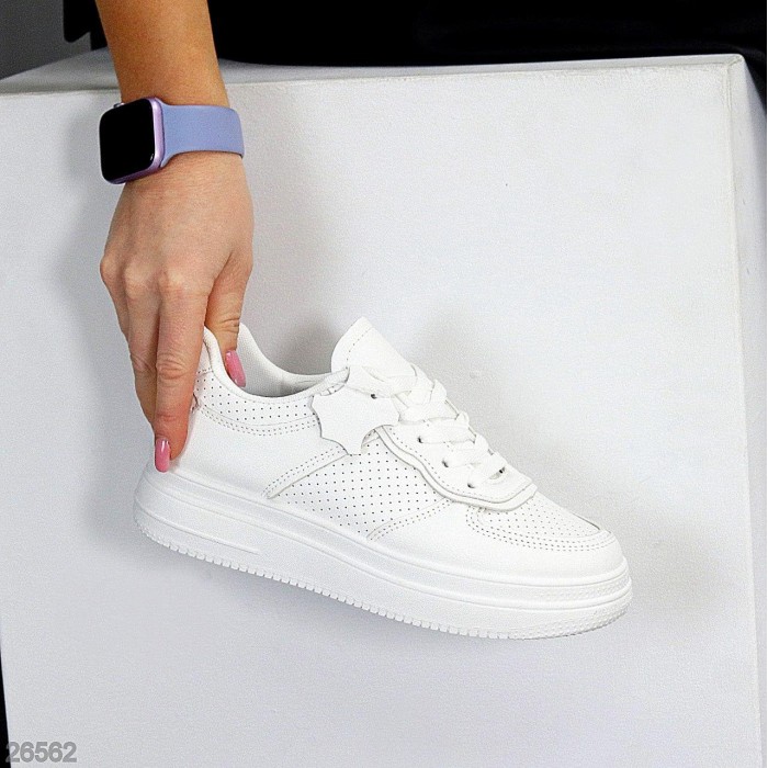 Кросівки жіночі натуральна шкіра білі на 35.5,36,37,38,39р.