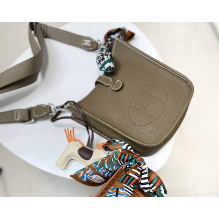 Сумка жіноча міні натуральна шкіра Капучино