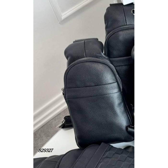 Сумка чоловіча кросбоді 2 відділення натуральна шкіра Чорна