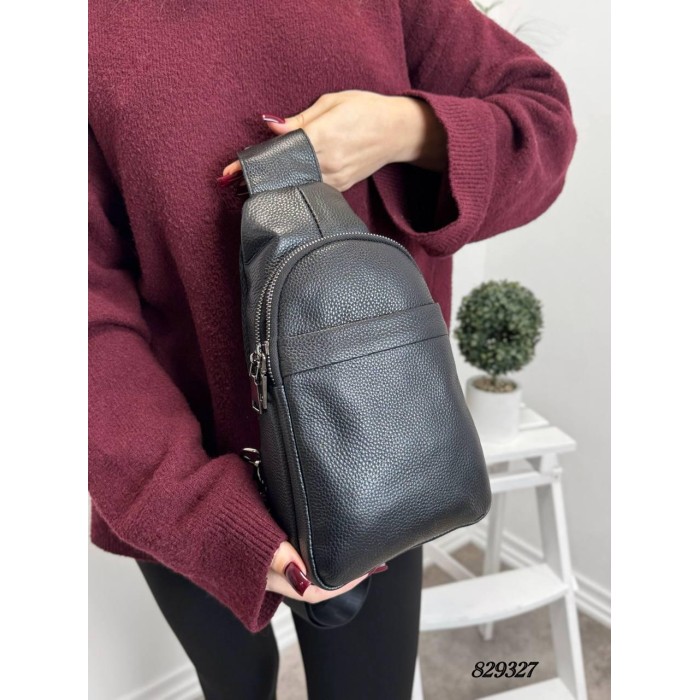 Сумка чоловіча кросбоді 2 відділення натуральна шкіра Чорна